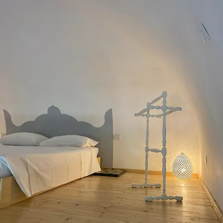 Couette-café Nina Lecce